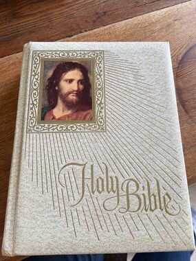 Catholic Bible Publishers Fireside Family Edition Holy Bible NAB 1982 1983